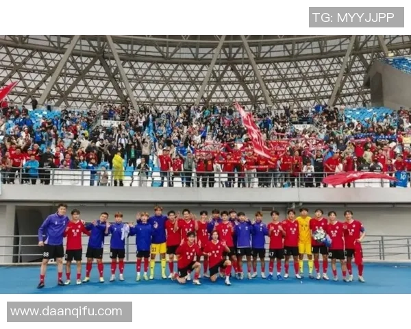 足球明星齐聚南京引发热潮球迷期待盛大赛事盛况