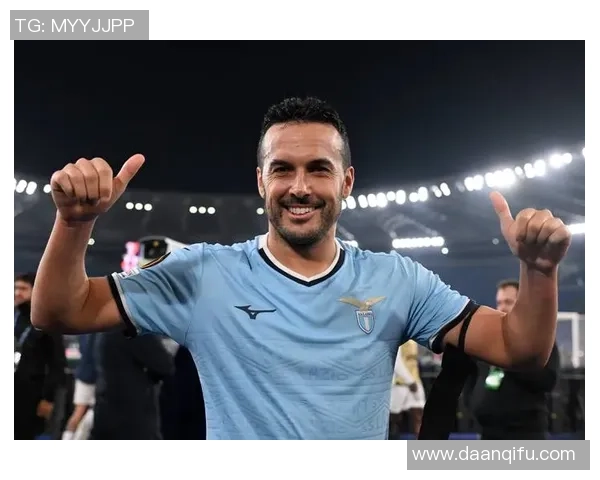 顶级足球明星过人技巧揭秘如何在比赛中轻松突破对手防线